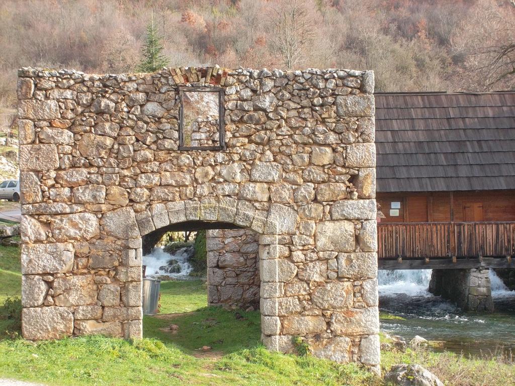 Gacka Valley Licko Lesce Exteriér fotografie