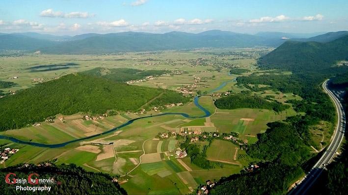 Gacka Valley Licko Lesce Exteriér fotografie